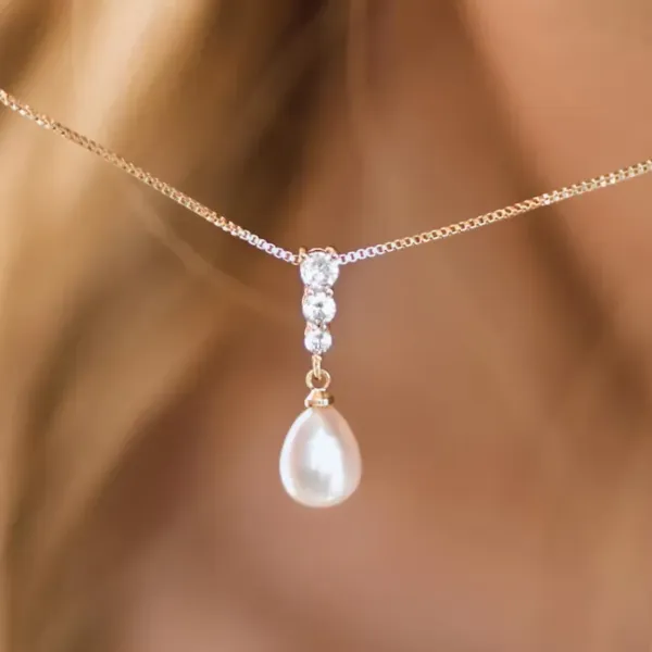 Minimalist Freshwater Pearl Necklace with three diamond like stones